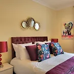 4 Bedrooms Apartment By Sensational Stay Short Lets & Serviced Accommodation